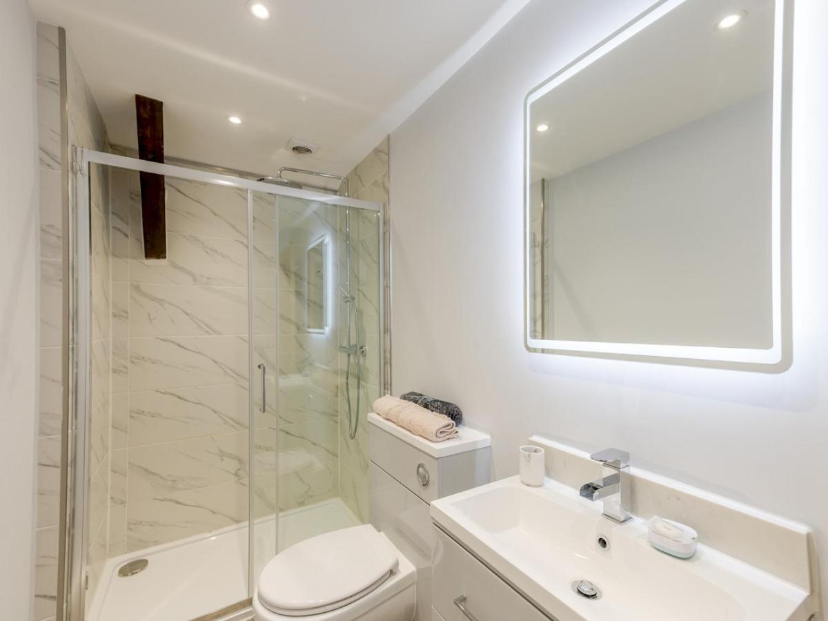 Pass The Keys Dahlia Contemporary Town Centre Apartment Shrewsbury Buitenkant foto